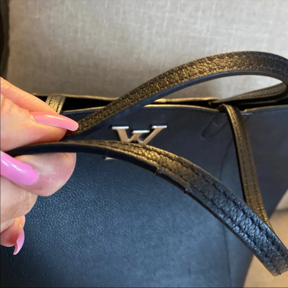 Louis Vuitton Lockme Cabas Noir Tote - Picture 5 of 8